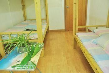 Guangzhou Pinyan Youth Hostel Tangxia  Экстерьер фото